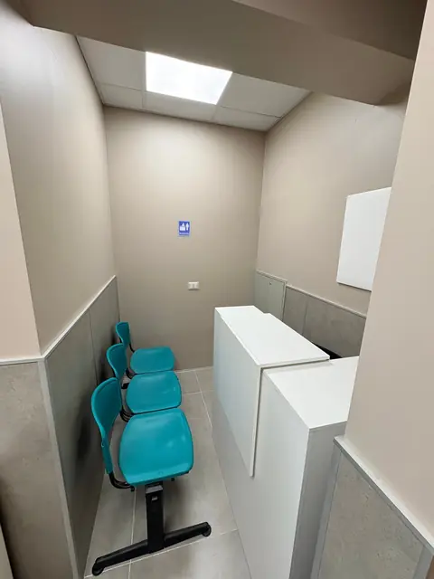 Sala de espera de una consulta habilitada